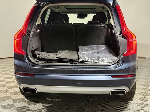Used 2019 Volvo XC90 T6 Momentum w/ Protection Package Premier AWD/4WD image 6