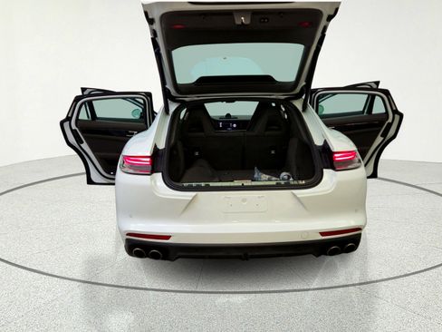 Used 2023 Porsche Panamera 4S AWD/4WD image 8
