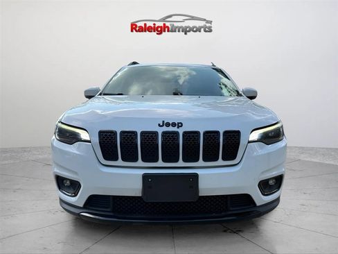 Used 2019 Jeep Cherokee Latitude Plus AWD/4WD image 2