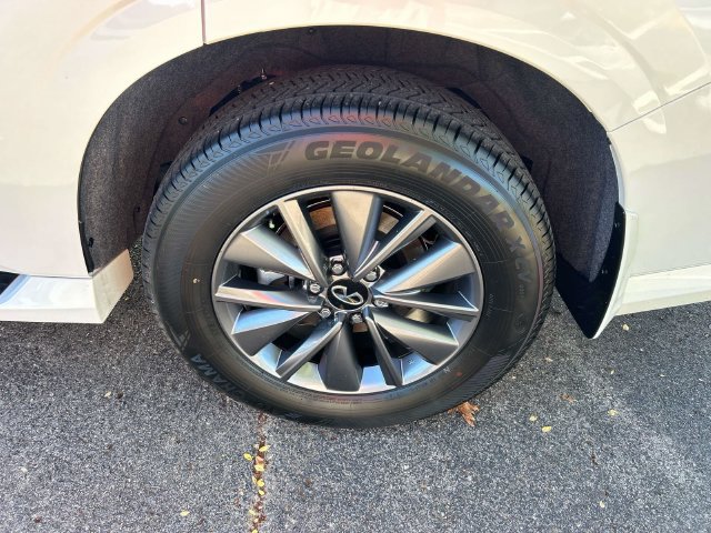 Certified 2026 INFINITI QX80 Pure w/ Cargo Package AWD/4WD image 11