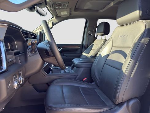 Used 2025 GMC Sierra 2500 Denali w/ Denali Reserve Package image 7