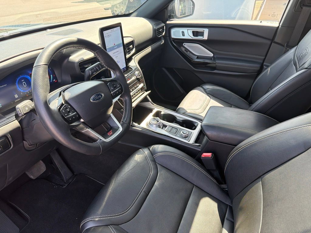 Used 2024 Ford Explorer ST w/ Equipment Group 401A AWD/4WD image 11