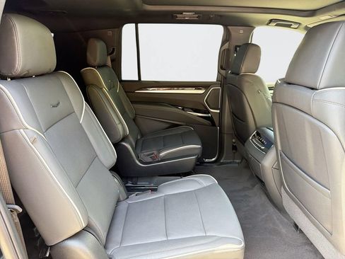 Certified 2026 Cadillac Escalade ESV Luxury RWD image 31
