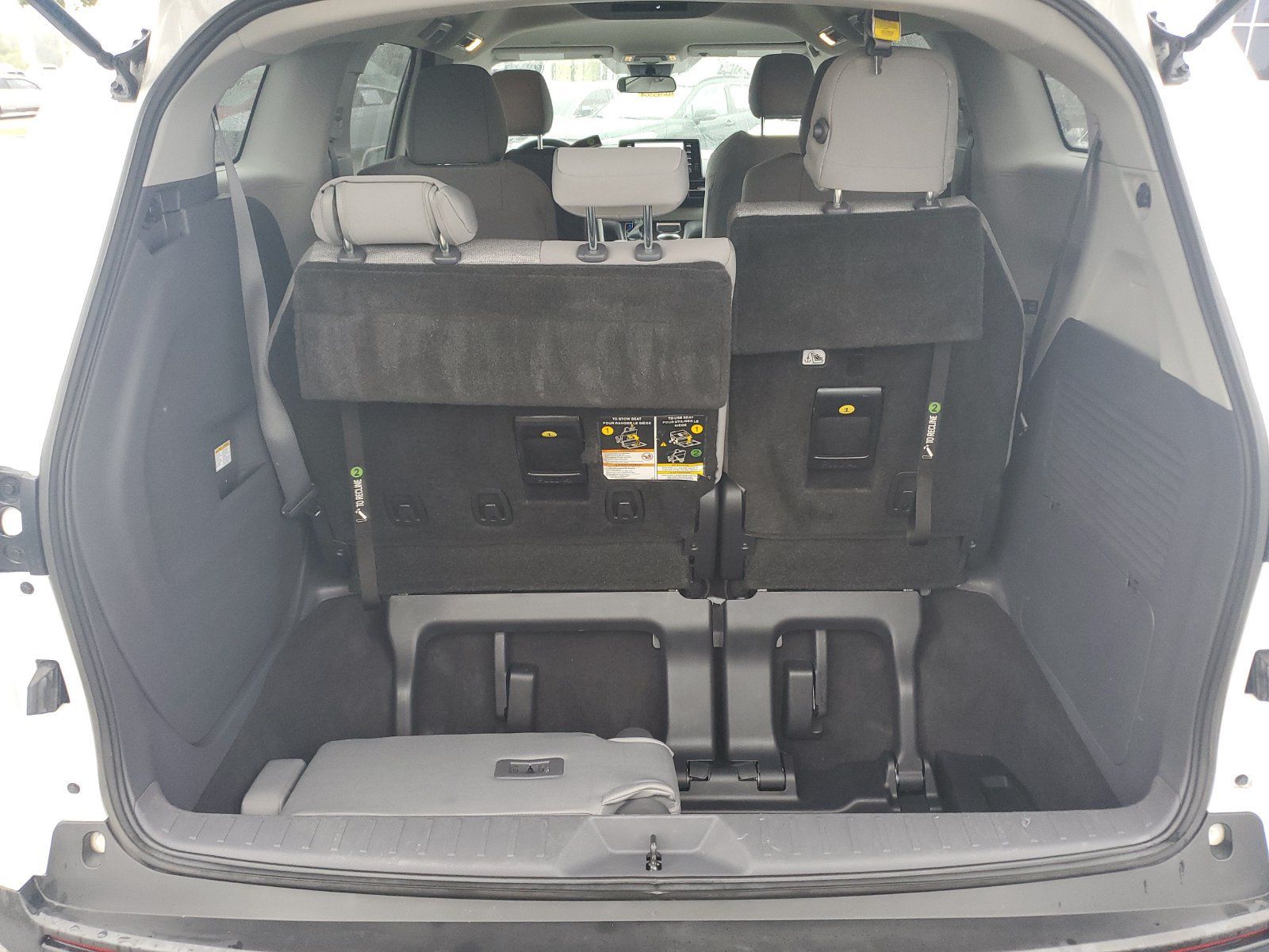 Used 2022 Toyota Sienna LE FWD image 8