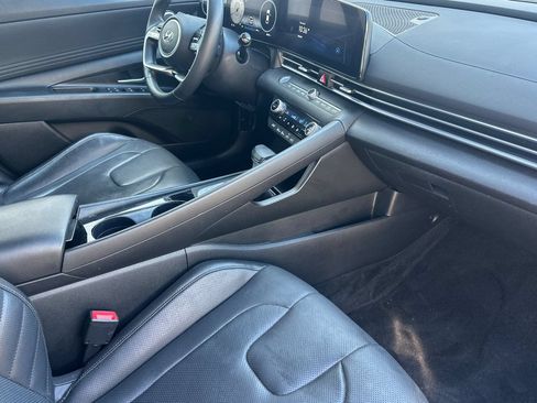 Used 2023 Hyundai Elantra Limited FWD image 18