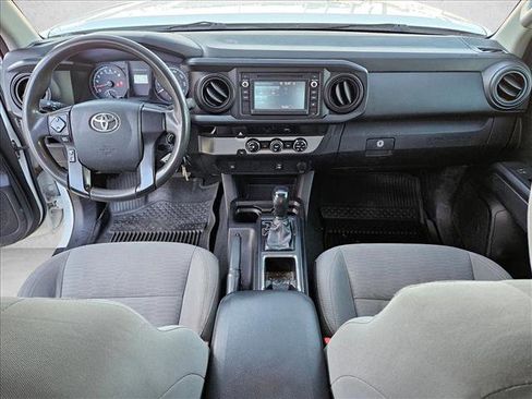 Used 2016 Toyota Tacoma SR image 18