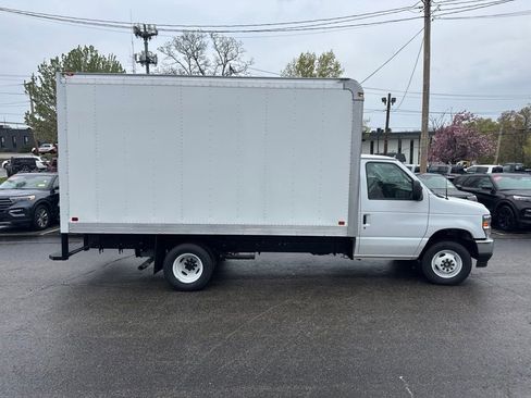 New 2027 Ford E-450 and Econoline 450 Super Duty w/ Power Equipment Group RWD image 4