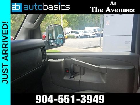 Used 2016 Chevrolet Express 2500 RWD image 18