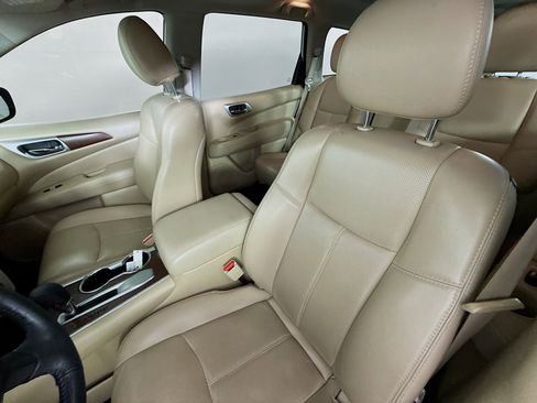 Used 2019 Nissan Pathfinder Platinum image 26