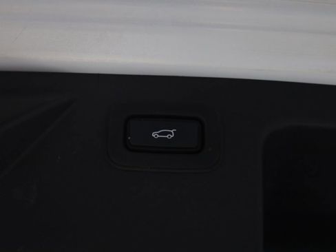 Used 2020 Land Rover Discovery Sport S AWD/4WD image 32