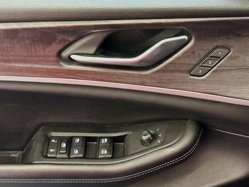 Used 2023 Jeep Grand Cherokee L Limited w/ Trailer Tow Group (B) image 15