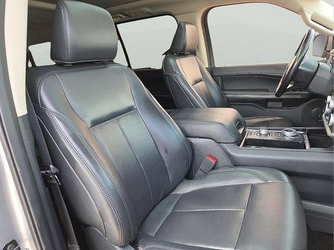 Used 2022 Ford Expedition Max XLT AWD/4WD image 9