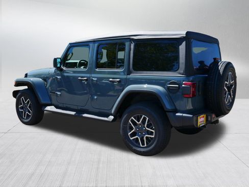 New 2026 Jeep Wrangler Unlimited Sahara AWD/4WD image 10