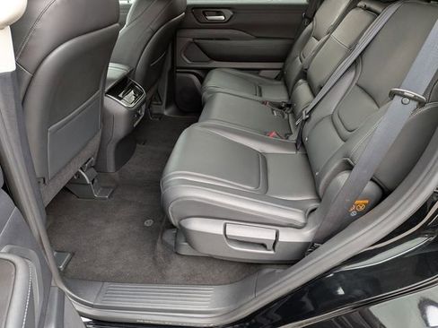 New 2025 Nissan Armada SV image 25