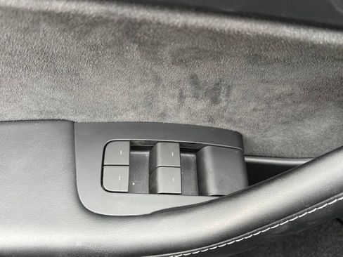 Used 2023 Tesla Model Y Performance AWD/4WD image 19