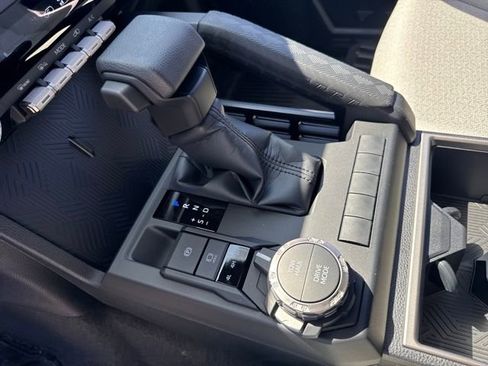 New 2026 Toyota 4Runner SR5 image 18