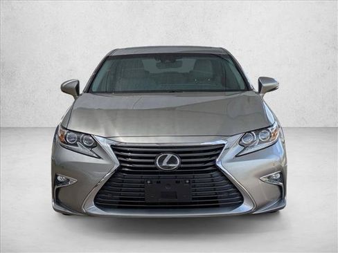 Used 2018 Lexus ES 350 w/ Luxury Package w/Wood Trim FWD image 2