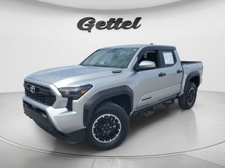 Used 2025 Toyota Tacoma TRD Off-Road AWD/4WD video 1
