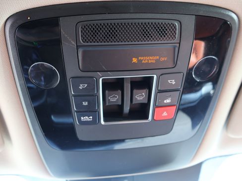 Used 2024 Kia Carnival SX Prestige FWD image 42