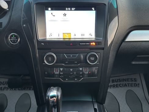 Used 2017 Ford Explorer XLT w/ Equipment Group 202A image 18
