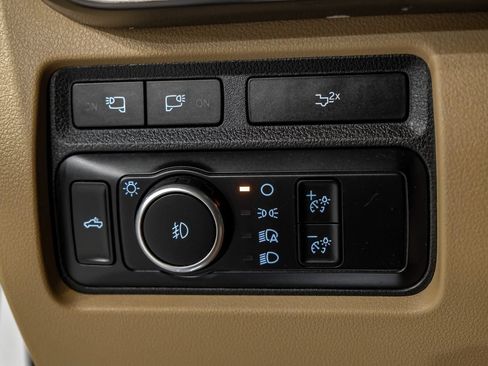 Used 2024 Ford F250 Lariat w/ Sport Appearance Package AWD/4WD image 27