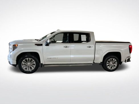 Used 2022 GMC Sierra 1500 Denali w/ Technology Package AWD/4WD image 2