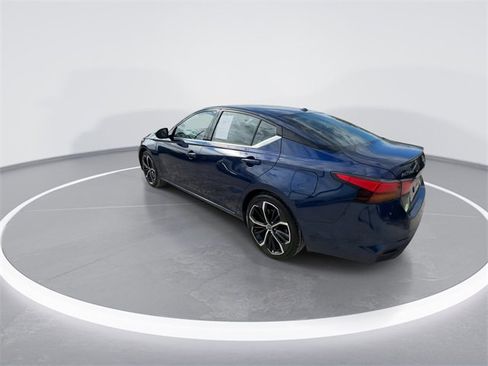 Used 2024 Nissan Altima 2.5 SR image 8