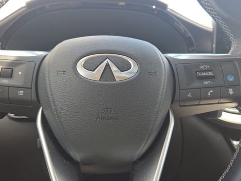 Used 2022 INFINITI QX60 Sensory w/ Vision Package AWD/4WD image 17