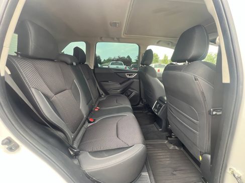 Used 2022 Subaru Forester Premium AWD/4WD image 27