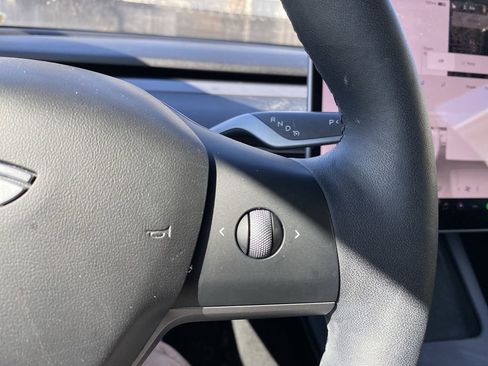 Used 2022 Tesla Model 3 image 12