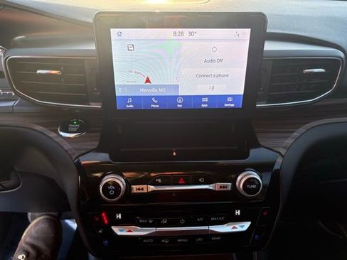 Used 2021 Ford Explorer Limited w/ Hybrid Equipment Group 310A image 13