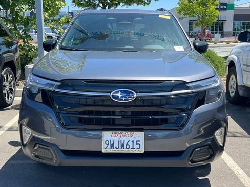 Used 2026 Subaru Forester Touring AWD/4WD image 3