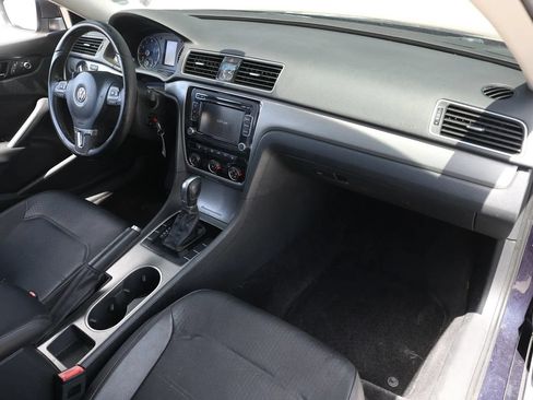 Used 2015 Volkswagen Passat 1.8T SE FWD image 23