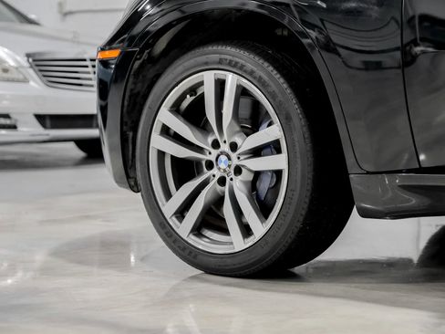 Used 2014 BMW X6 M image 47