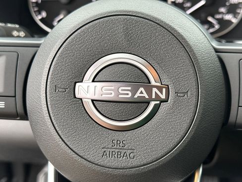 New 2025 Nissan Pathfinder SV w/ SV Premium Package image 27