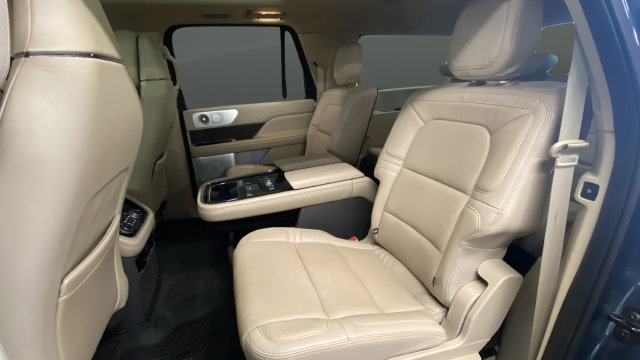 Used 2021 Lincoln Navigator L Reserve w/ Luxury Package AWD/4WD image 24