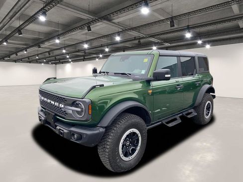 Used 2023 Ford Bronco Badlands w/ Sasquatch Package image 3