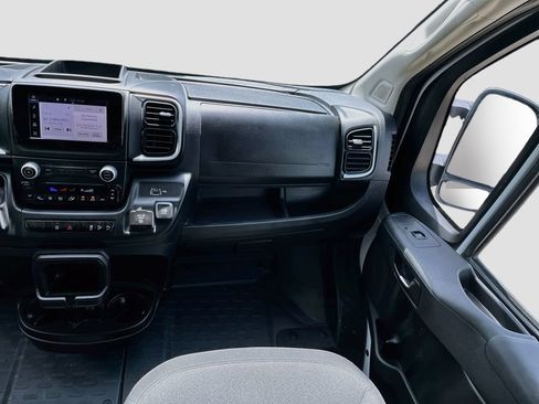 Used 2025 RAM ProMaster 2500 w/ Quick Order Package 22G SLT FWD image 21