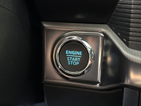 Used 2025 Ford F150 Raptor AWD/4WD image 23