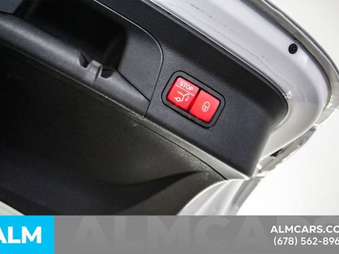 Used 2022 Mercedes-Benz GLC 300 4MATIC Coupe image 22