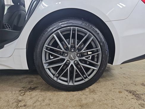 Used 2019 Genesis G70 2.0T Advanced image 38