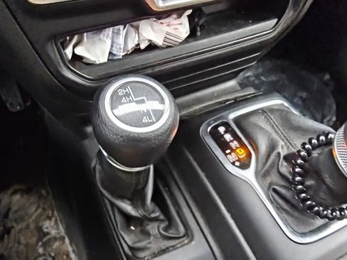 Used 2021 Jeep Gladiator Sport image 17