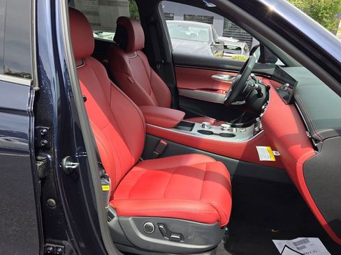 New 2026 Genesis GV70 2.5T Sport Prestige AWD/4WD image 18