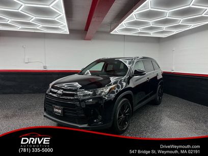 Used 2019 Toyota Highlander SE