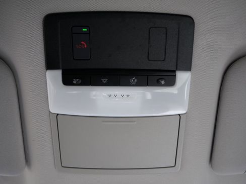 Used 2023 Nissan Pathfinder SL AWD/4WD image 16