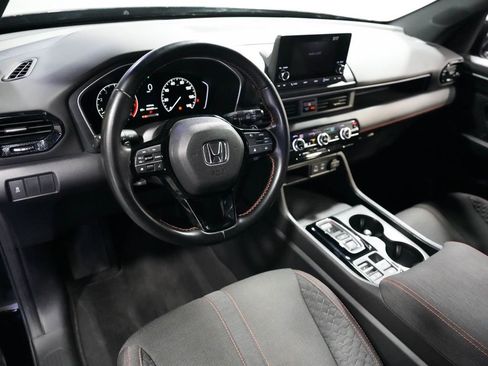 Used 2023 Honda Pilot Sport image 16