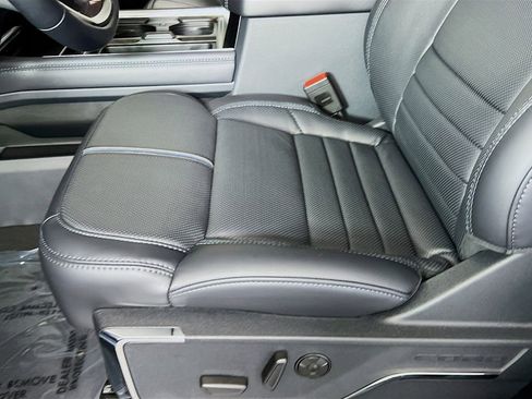 New 2026 Ford F250 Platinum w/ FX4 Off-Road Package image 23