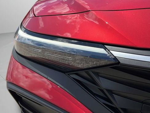 Certified 2025 Hyundai Elantra Sport FWD image 29