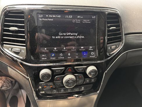 Used 2020 Jeep Grand Cherokee Limited RWD image 10