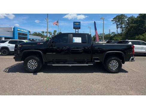 Used 2025 Chevrolet Silverado 2500 LT w/ Convenience Package AWD/4WD image 9